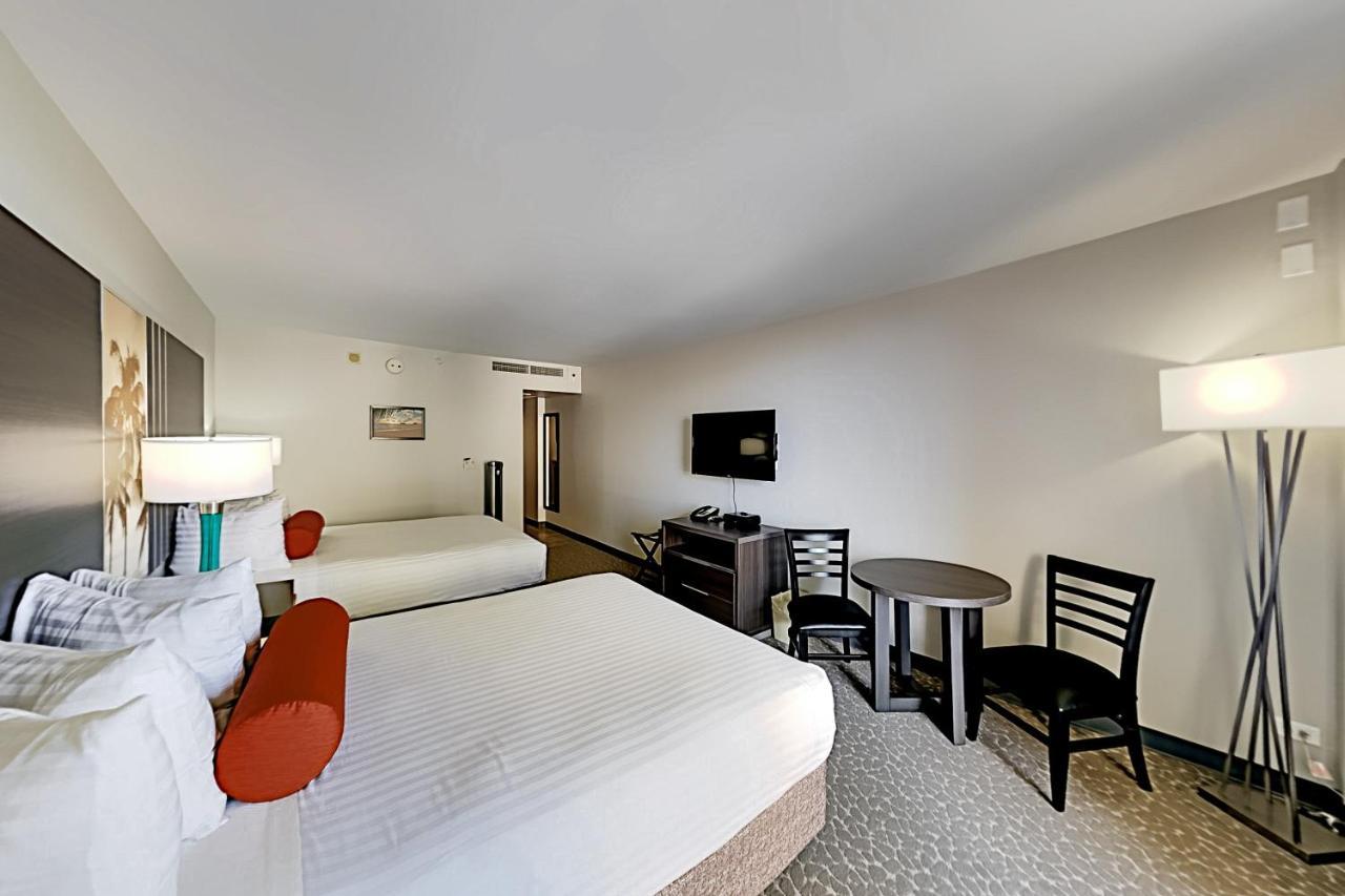 호놀룰루 Aqua Palms Waikiki Ocean View Lanai Parking Included 아파트 외부 사진