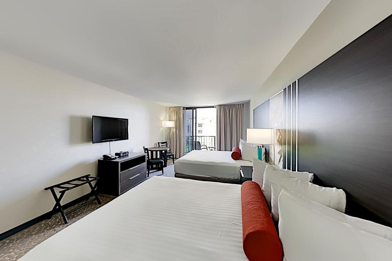호놀룰루 Aqua Palms Waikiki Ocean View Lanai Parking Included 아파트 외부 사진
