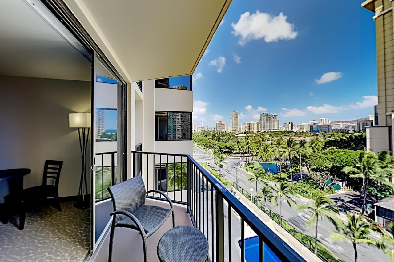 호놀룰루 Aqua Palms Waikiki Ocean View Lanai Parking Included 아파트 외부 사진